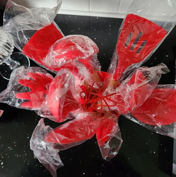 NWT Silicone kitchen utensil 10 piece set - Picture 2 of 6